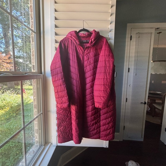 Torrid Long Quilted Red Coat ultra lightweight - Picture 1 of 4